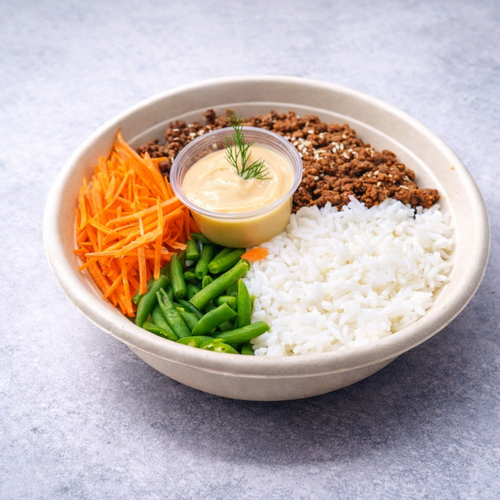 sesame beef rice bowl with mixed vegetables and mayochup sauce
